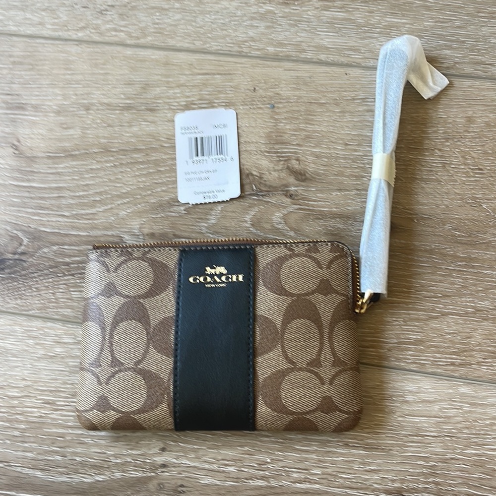 NWT New! Coach Signature Corner Zip Wristlet Bag - Picture 2 of 5
